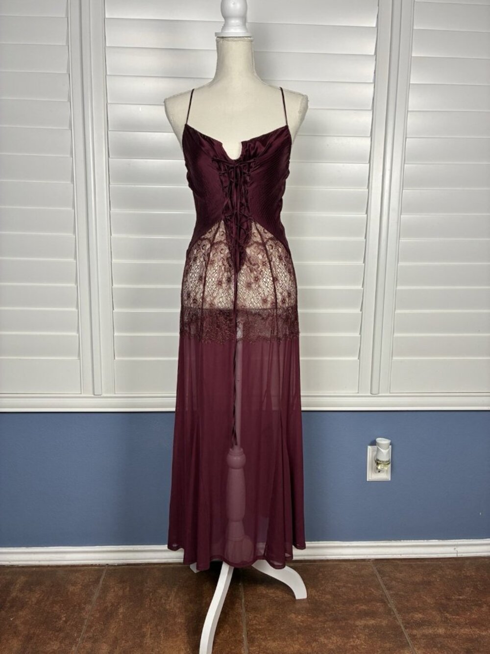 Frederick’s of Hollywood Women’s M Burgundy Silk Lace Sheer Maxi Slip